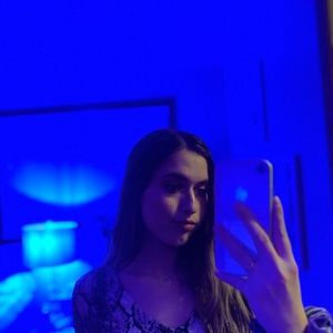 Meet your Posher, Brooke